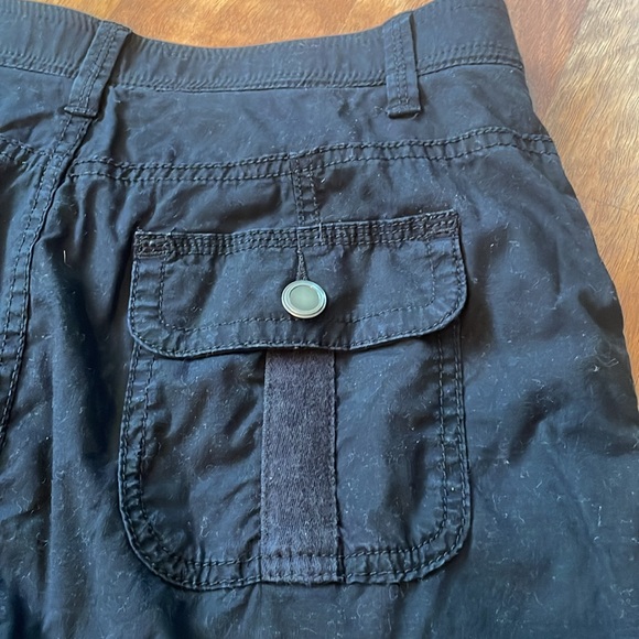 EUC Croft and Barrow black classic fit skort - Picture 5 of 8